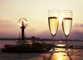 Ile chłodzić prosecco?